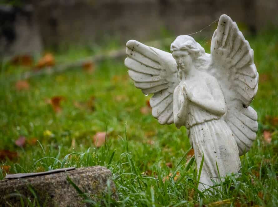 pompes funebres louis uccle inhumation Rapatriement Funérarium