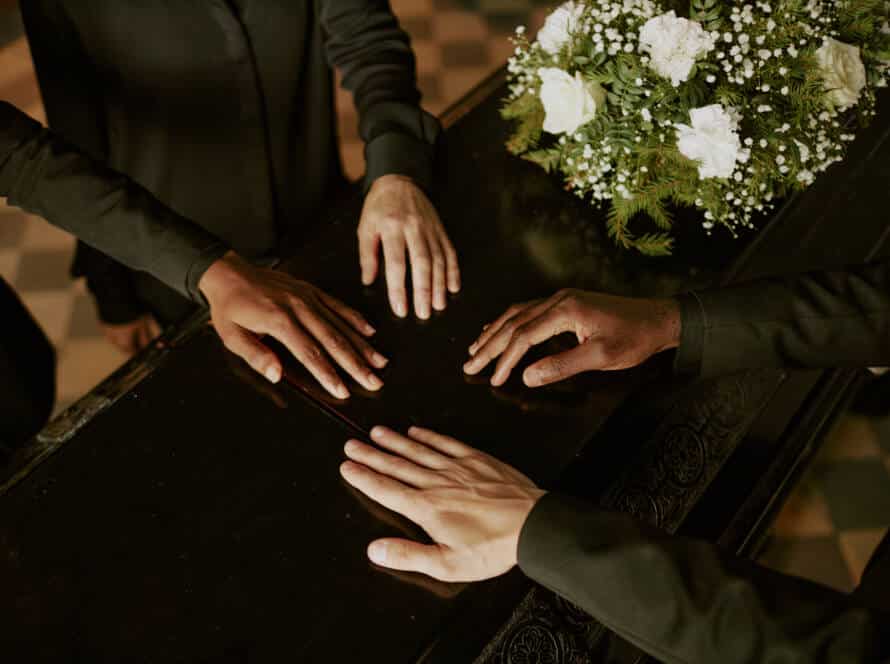 pompes funebres louis uccle inhumation Rapatriement Funérarium